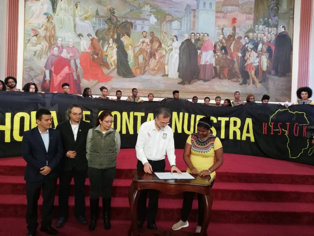 Foto 1 Firma de declaración